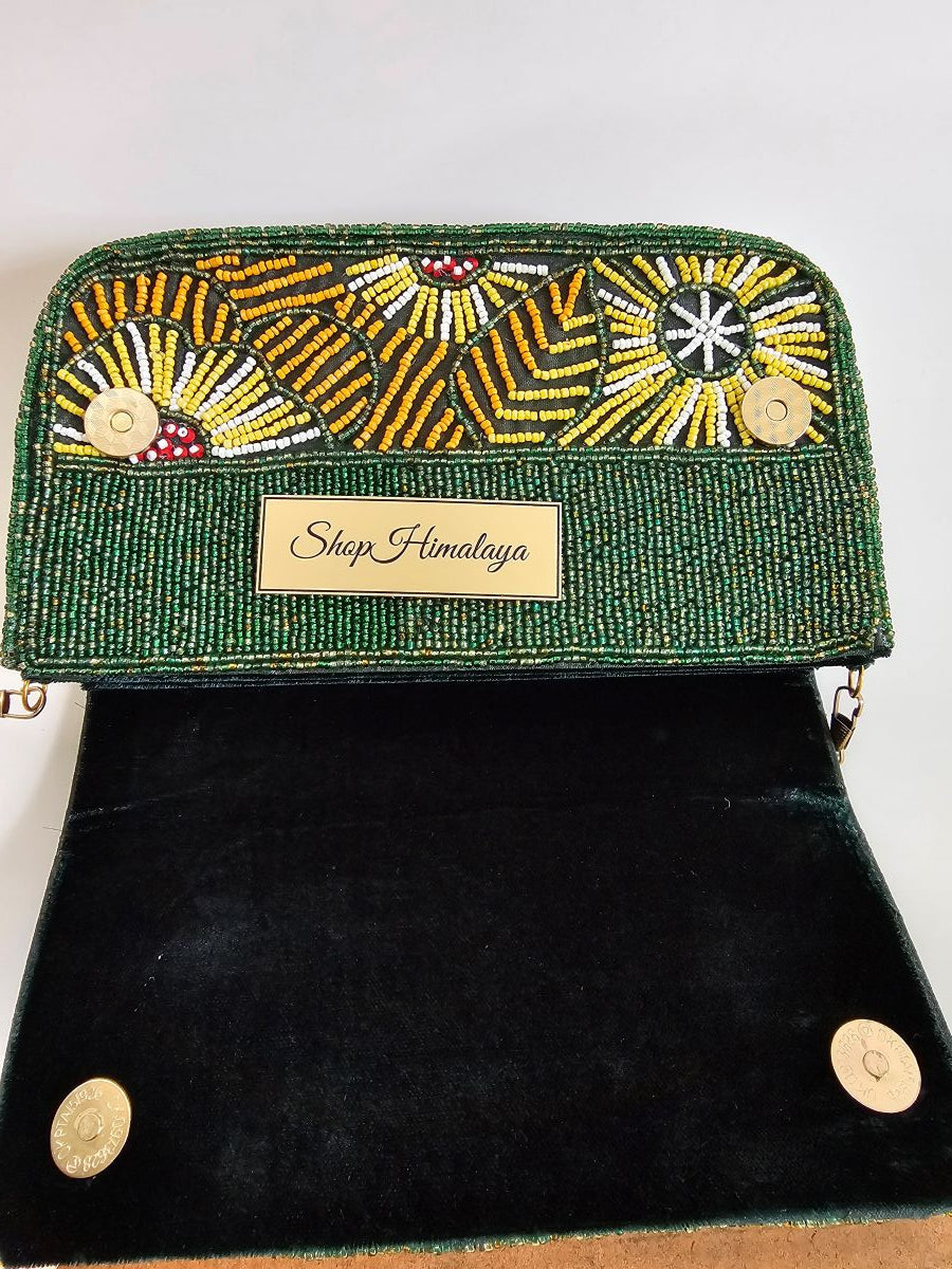 Art Deco Sequin & Pearl Clutch, Velvet-Lined Beaded Evening Bag, Statement Clutch with Pearl Fringe, Vintage-Inspired Beaded Purse