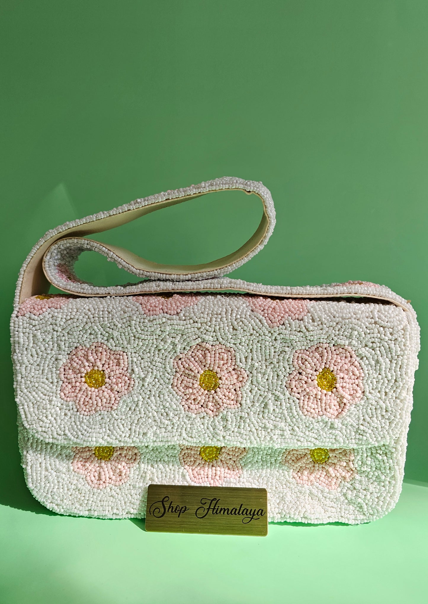 Handmade Beaded Floral Clutch Bag - Pink & White Daisy Design - Elegant Evening Shoulder Purse with Magnetic Closure