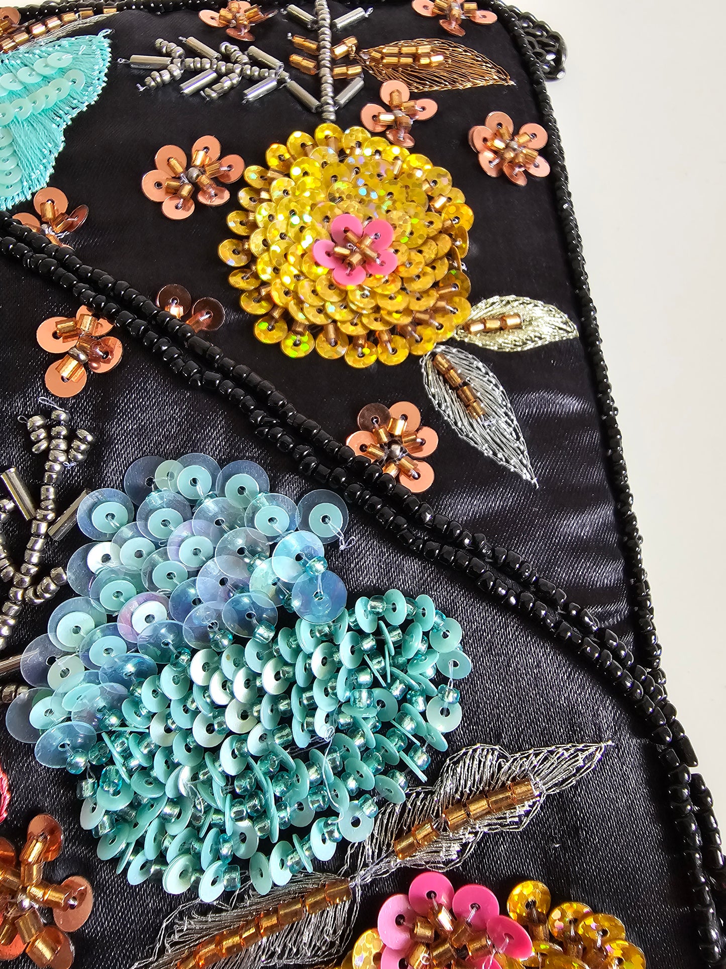 Embroidered Sequin Clutch, Black sequin clutch bag, Embroidered clutch, Beaded evening bag, Floral clutch purse, Embellished handbag, Women's Party bag, Formal clutch, Bridal clutch